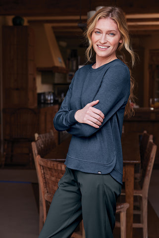ISB-TravisMathew Women's Long Weekend Crew